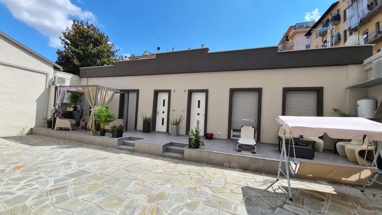Decoluxe !Apartamento Con 1 Camera Da Letto , In Zona San Paolo , Via Martiniana Turin Bagian luar foto