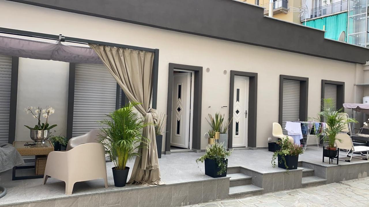 Decoluxe !Apartamento Con 1 Camera Da Letto , In Zona San Paolo , Via Martiniana Turin Bagian luar foto