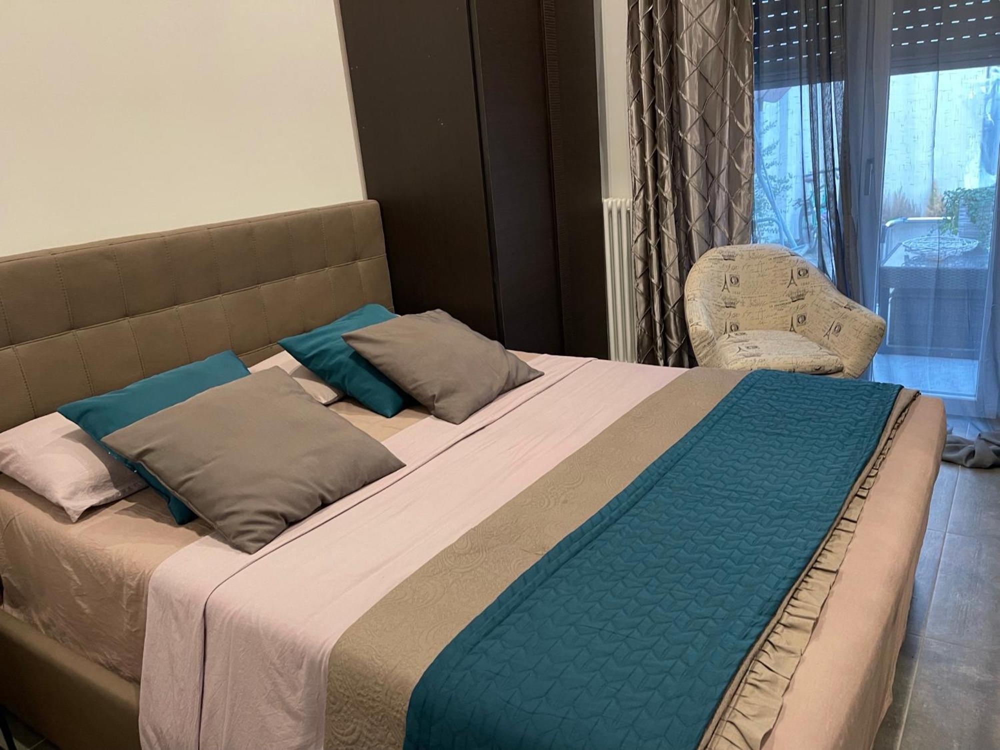 Decoluxe !Apartamento Con 1 Camera Da Letto , In Zona San Paolo , Via Martiniana Turin Bagian luar foto